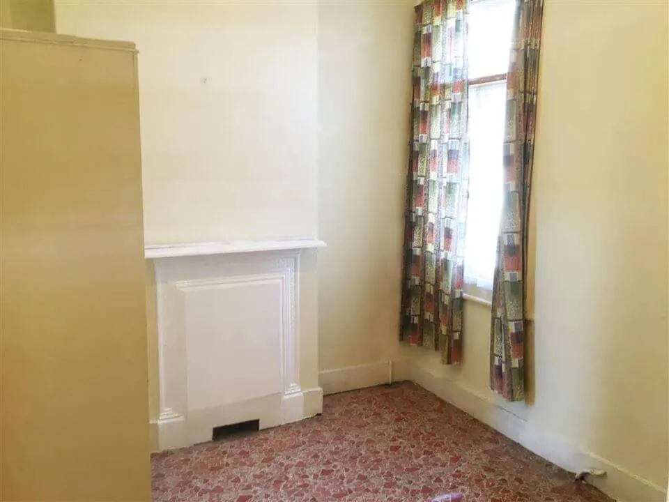 21 Denbigh Road, East Ham, London E6 3LF - back room
