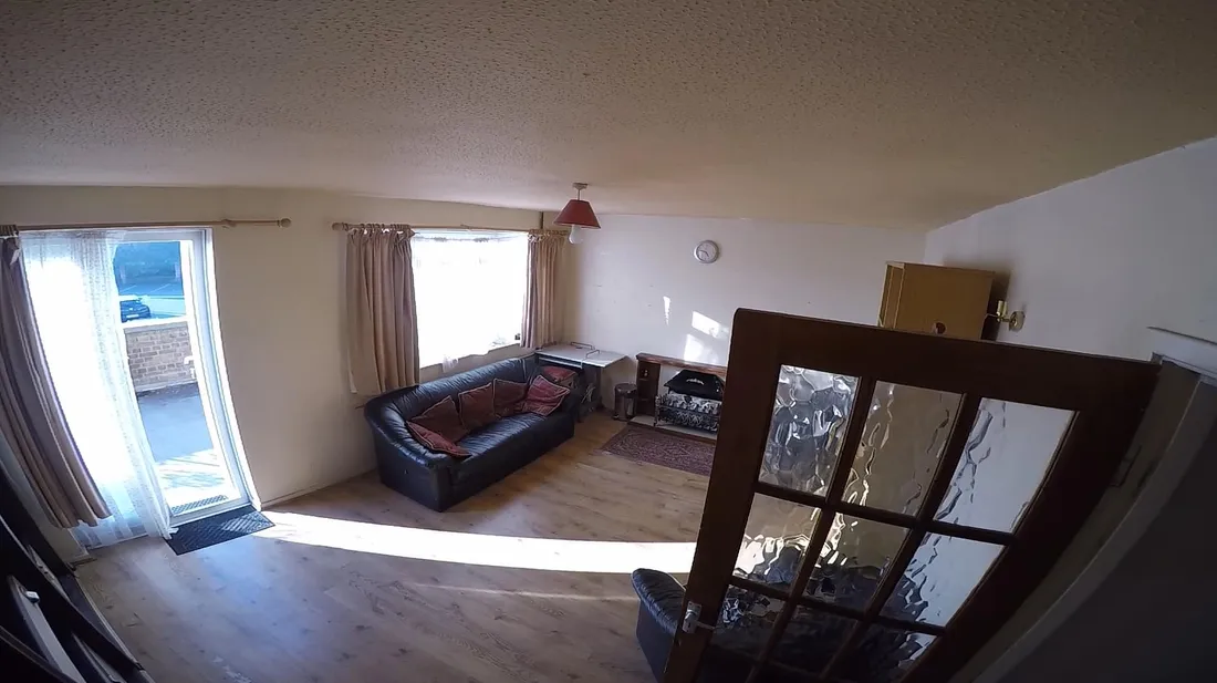 82 Cross Street, Erith DA8 1RB - reception room leading to the garden terrace