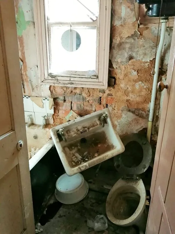93 Douglas Road, Birmingham - room requiring improvement