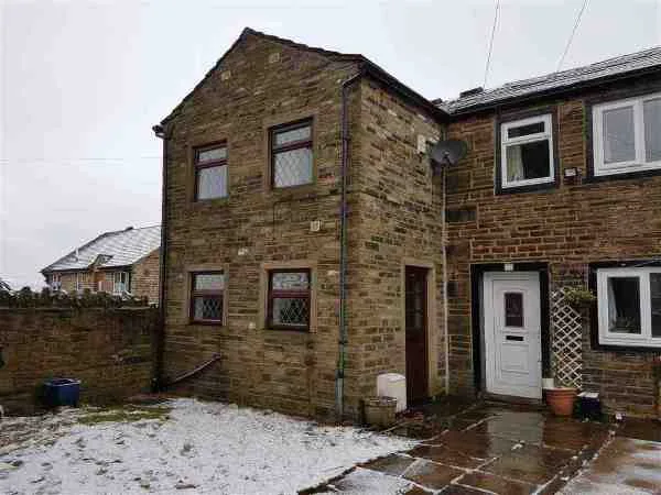 138 West End, Queensbury, Bradford - a two bedroom house for sale at auction
