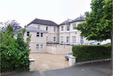 Flat 19, Ashcombe Court, 40 Victoria Avenue, Shanklin, Isle of Wight PO37 6LS - life tenancy flat sold at auction