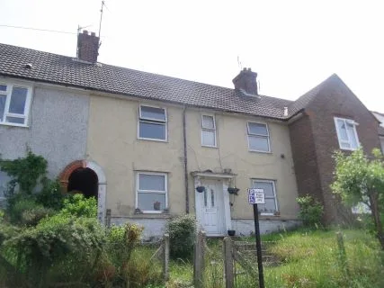 7 Chailey Road, Brighton, East Sussex BN1 9JE - freehold terrace house sold at auction