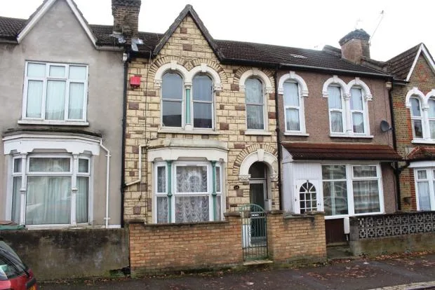 14 Glenthorne Road, Walthamstow, London E17 7AR - sold at auction